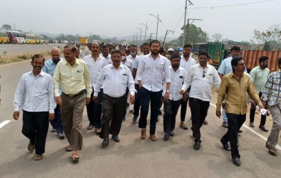 विविध अडचणींचा सामना करून रिक्षाचालक करतात रिक्षांची पासिंग