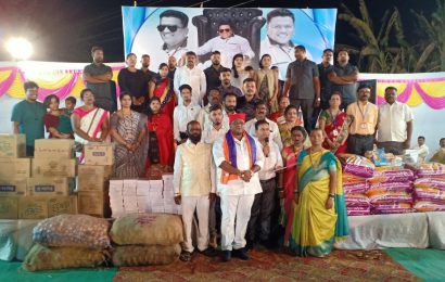 अजिंठा फाउंडेशनच्या वतीने अनाथआश्रम आणि वृद्धाआश्रमांना अन्नधान्याची मदत