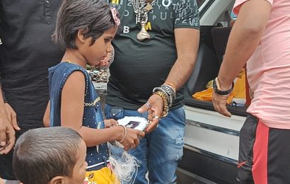 होपमिरर फाउंडेशन सोबत उल्हास कामठे यांचा सामाजिक बांधिलकीतून वाढदिवस साजरा