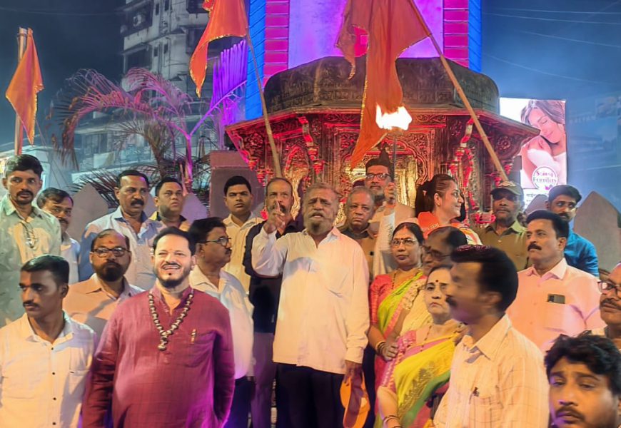 संजय राऊत यांच्या सुटकेचा कल्याणातही जल्लोष : फटाके फोडत केली देव दिवाळी साजरी