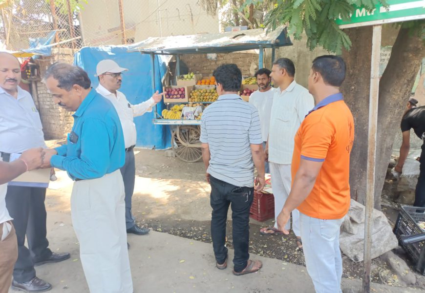 उपायुक्त अतुल पाटील यांची कल्याण शीळ रोडची पाहणी दरम्यान ८३०० रुपयांची वसुली 