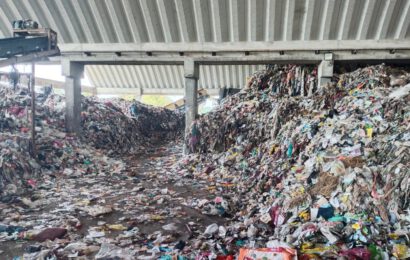 बारावे प्रकल्पावरील कचऱ्याच्या दुर्गंधीमुळे नागरिकांना त्रस्त…                  कचरा प्रक्रिया प्रकल्प बंद पडण्याचा मनसेचा इशारा  