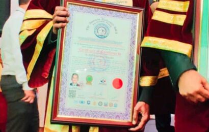 डिजिटल क्षेत्रातील योगदानाबद्दल विलास कानसकर यांना डॉक्टरेट पदवी