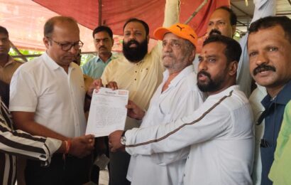 केडीएमटीच्या ई बसेस साठी शिवसेना उद्धव बाळासाहेब ठाकरे पक्षाचे आंदोलन