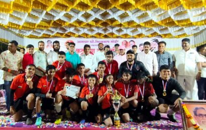 फुटबॉल स्पर्धेमुळे मिळाली युवा खेळाडूंना चमक दाखवण्याची संधी – आमदार विश्वनाथ भोईर